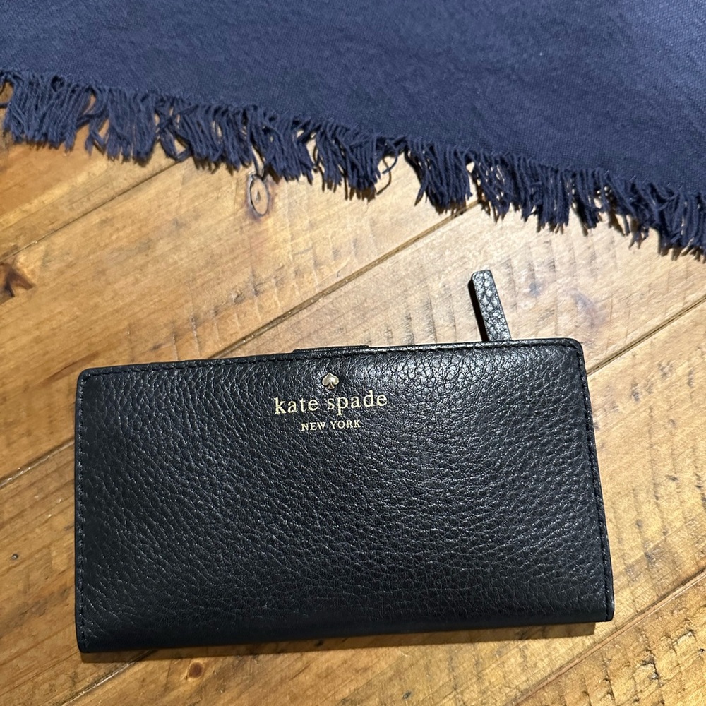 Kate Spade Black Textured Wallet